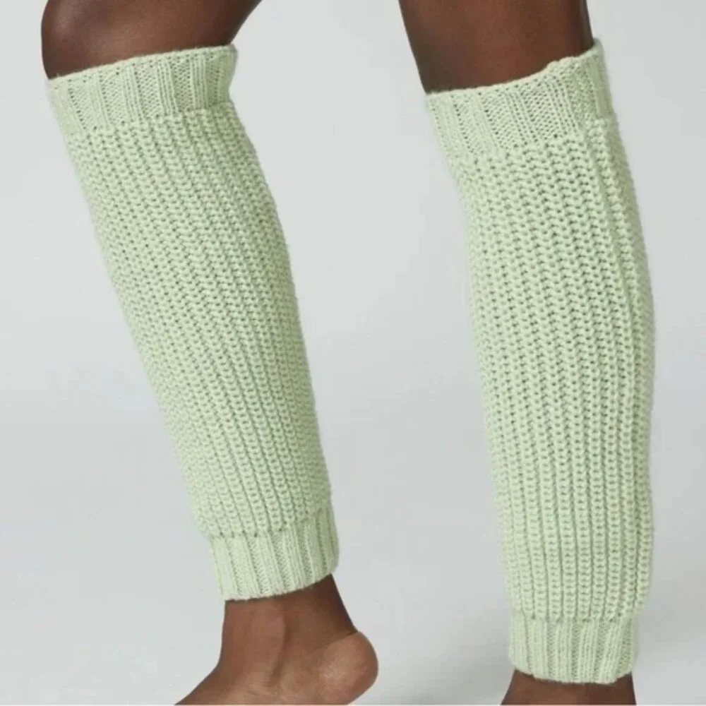 06 Urban Outfitters Lime Legwarmers NWT In Lime